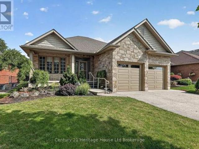 927 Ridgewood Drive W, Woodstock North, ON, N4T 0A6 house for sale | Listing ID X13537 | Royal LePage