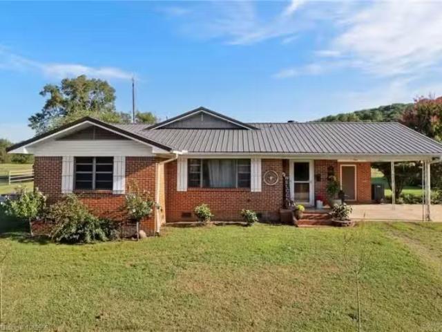 927 W HIGHWAY 64, OZARK, AR 72949