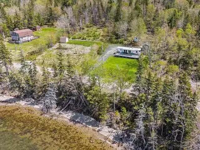 9286 Kempt Head Road, Ross Ferry, NS, B1X 1P5 house for sale.