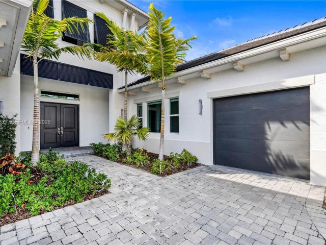 9281 Coral Isles Cir, Palm Beach Gardens, FL