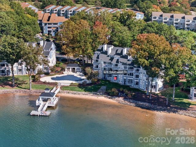 928 Southwest Drive