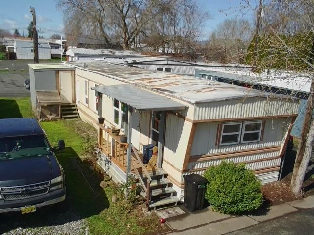 928 Warner Ave