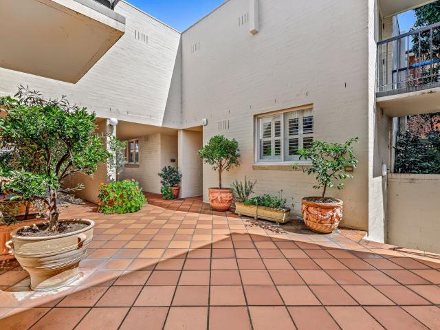 9/28 Tivoli Place, South Yarra