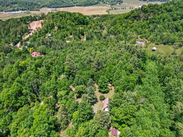 929 Noah Snyder Road