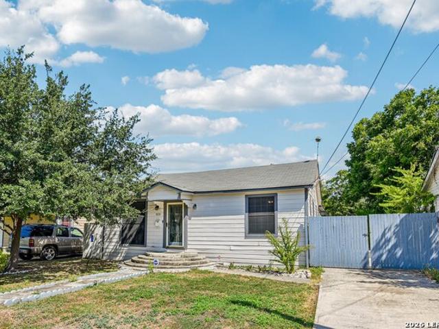 929 Santa Monica St