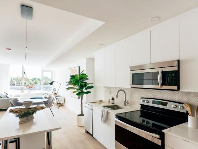 929 Richmond — 2 Bedrooms