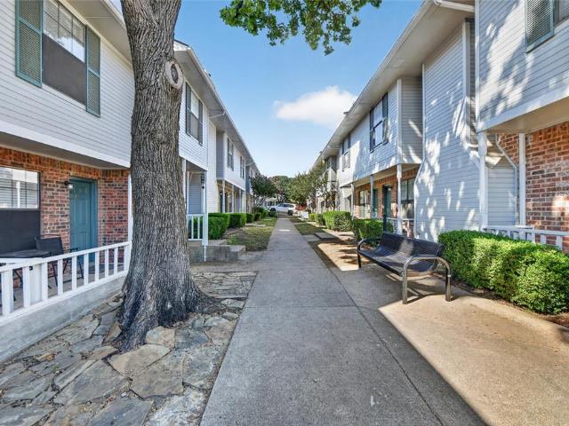 929 Hickory Street # 18