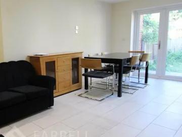 92 94 96 Fitzneal Street, London, W12 0BB, United Kingdom | 3 bed apartment for rent #138853512 | Rentberry