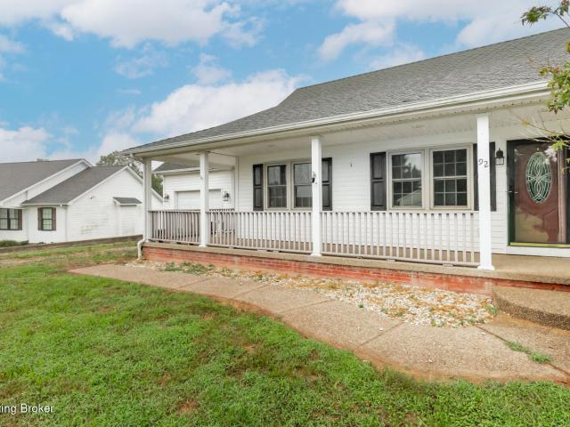 92 Venetia Dr