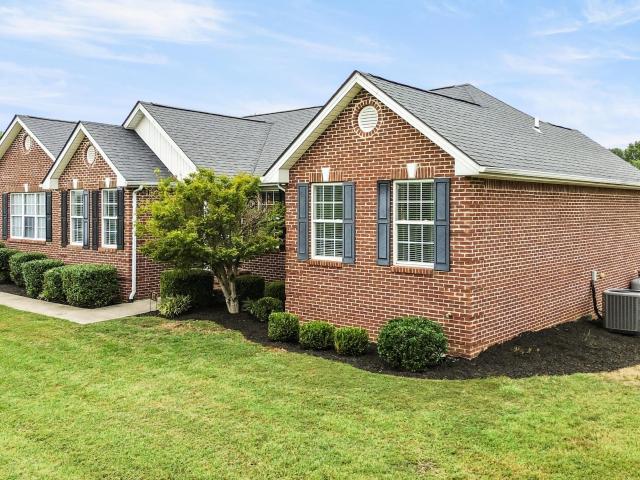 92 Water Cliff Drive