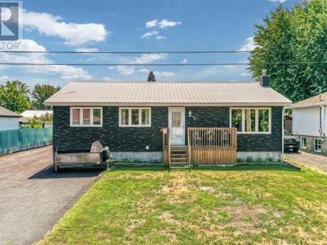 92 William Street, Chelmsford, ON, P0M 1L0 house for sale | Listing ID 2129 | Royal LePage
