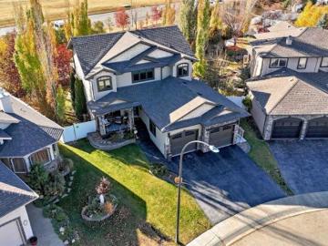 Red Deer, Alberta - Garden, Deck, Parking
