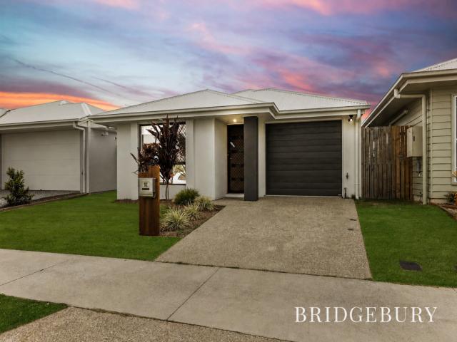 92 Archibald Crescent, Nirimba