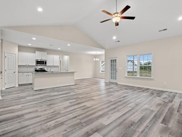 72 Cove Ln