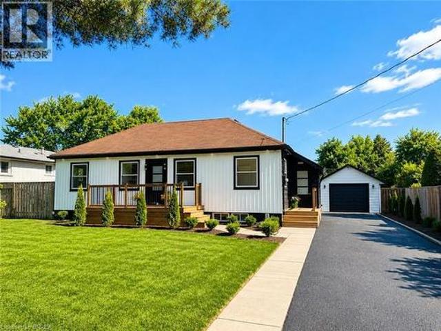 92 Fairview Drive, Brantford, ON, N3R 2W9 house for sale | Listing ID 40853 | Royal LePage