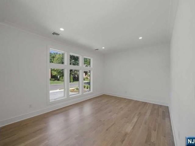 92 Franklin Street, Tenafly, US, NJ
