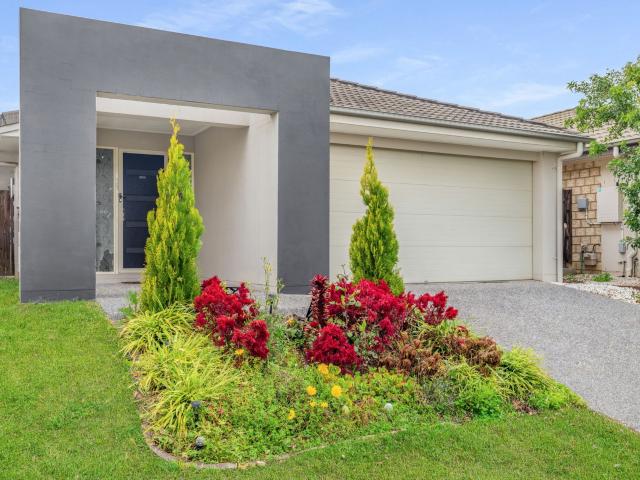 92 Huntley Crescent