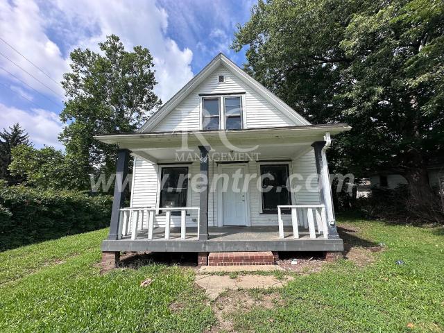 92 Lake, 2 beds, 1 full bath