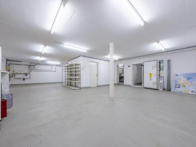 92 m²