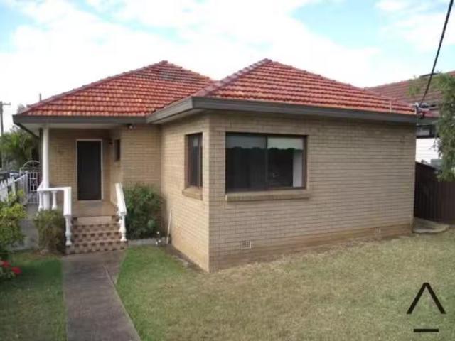 92 Northcote Road, Greenacre House for rent Listed by Eva Frk.