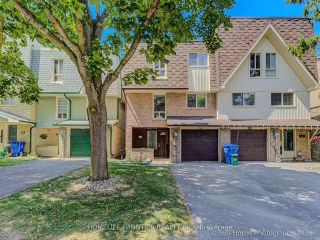 92 Poplar Crescent W, Aurora | 4Beds/3Bath, Condo, $699,000 | Condos. Ca