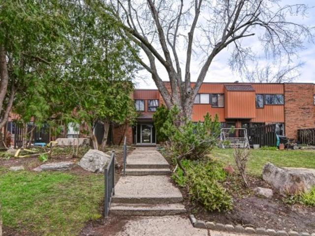 92Z Rue Viking, Dollard Des Ormeaux, QC, H9G 2P1 house for sale | Listing ID 16467 | Royal LePage