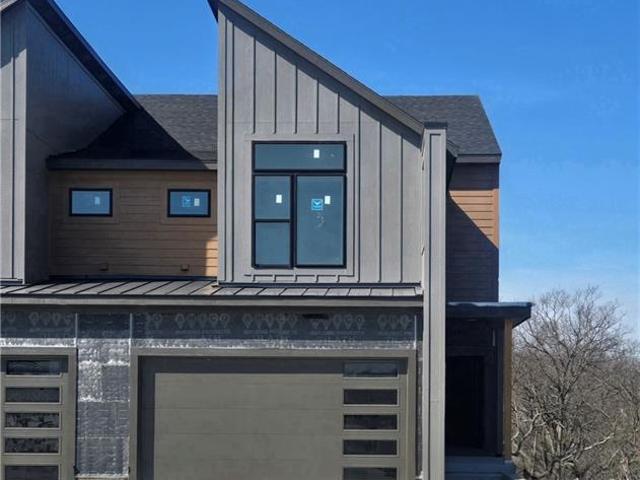 9309 Aminda St, Lenexa, KS 66227 | MLS #2603