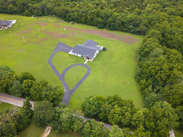 9309 W Farm Road 170