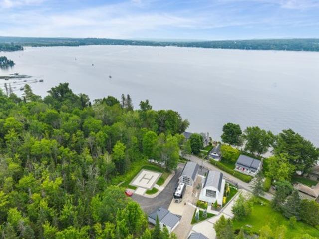 930 Ch. Viens, Magog, QC, J1X 7T1 Luxury House for sale | Listing ID 15214 | Royal LePage Carriage Trade Luxury Properties
