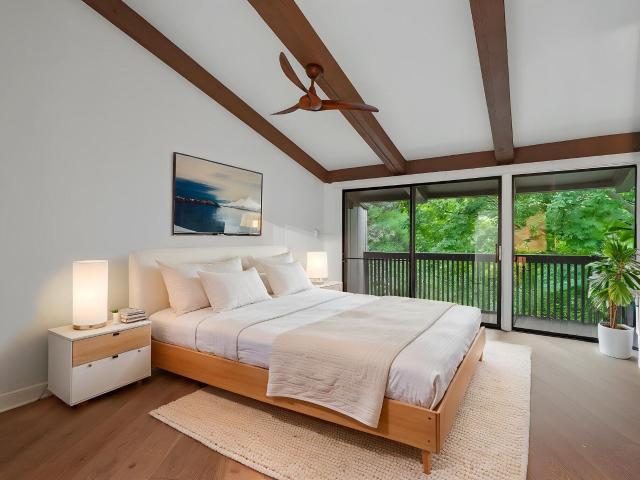 930 Alpine Dr