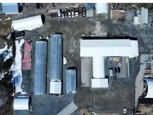 930 Main St, Grand Sault/Grand Falls, NB, E3Z 2X2 commercial.