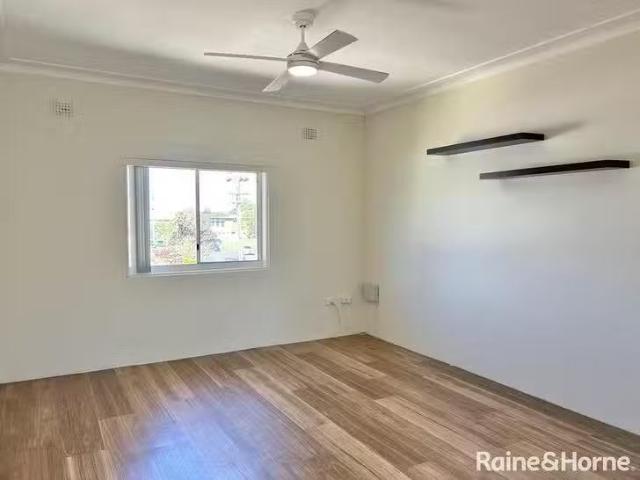 9/30 ROWLAND Rowland Avenue, Wollongong, NSW 2500