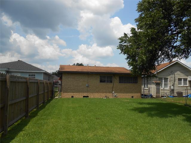 930 W 5th Street