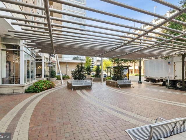 930 Wayne Avenue # 405