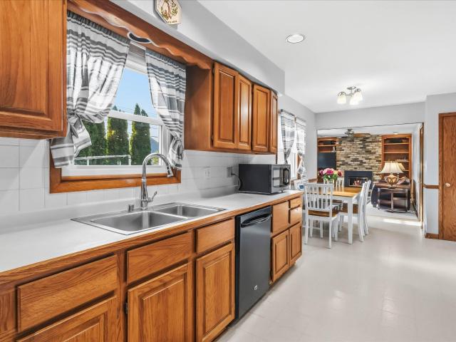 931 Fairview Dr