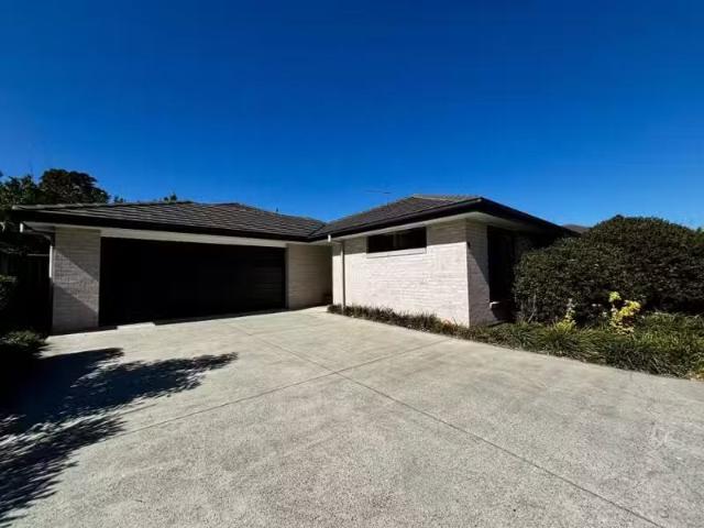 9/31 Sullivans Road, MOONEE BEACH House for rent Listed by Li.