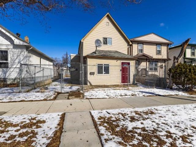 9328 A Avenue Nw, Edmonton, AB, T5H 0S7 house for sale | Listing ID E4483 | Royal LePage
