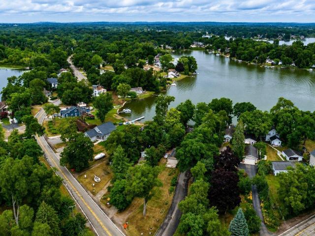 9322 Cedar Island Road