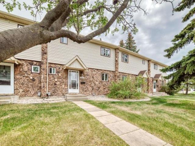 9323 Morinville Drive, Morinville, AB, T8R 1J9 townhouse for sale | Listing ID E4490 | Royal LePage