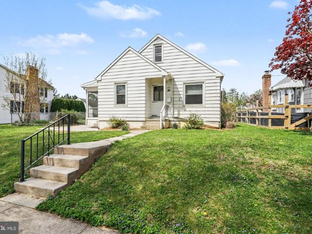 932 E Walnut Street