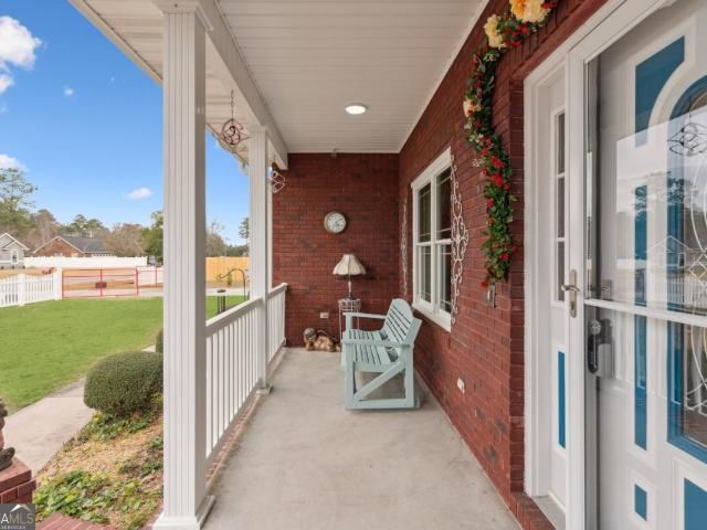 932 Hitching Post Lane