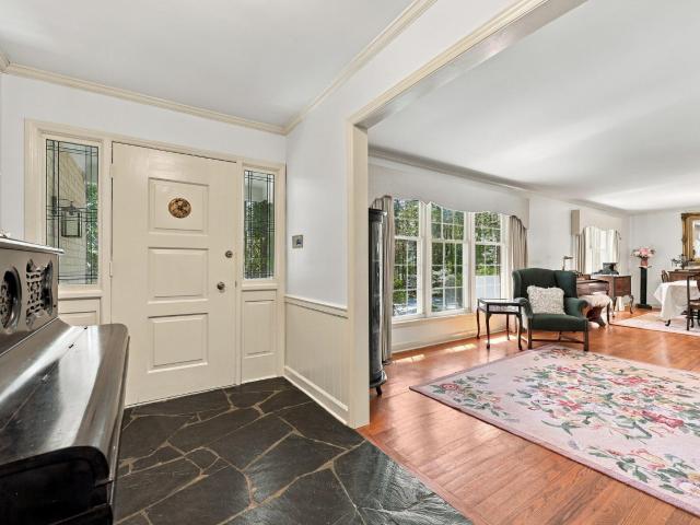 932 Lystra Lane
