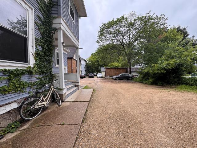 932 Spaight Street