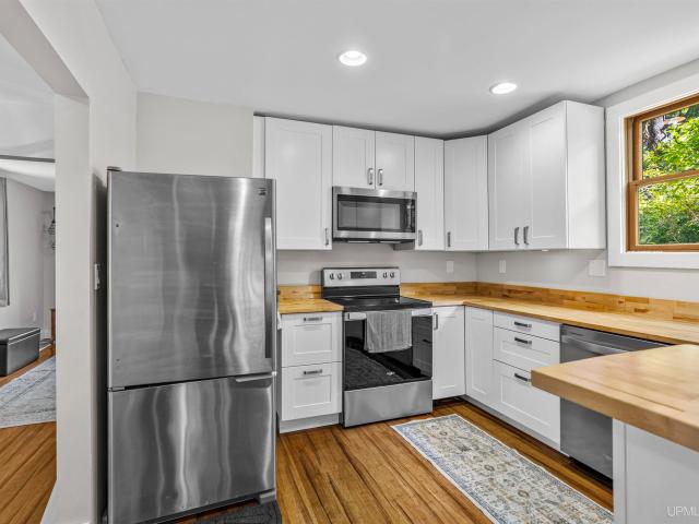 932 Prospect Street