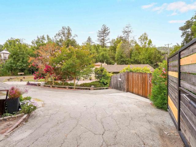 9338 Crow Canyon Rd