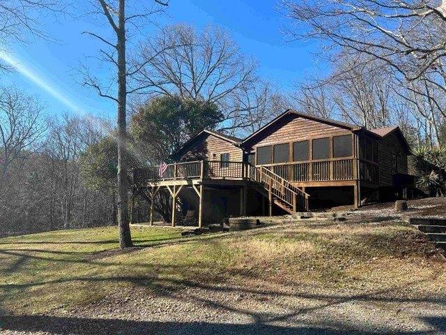 9330 Redlawn Rd, Bracey, VA 23919
