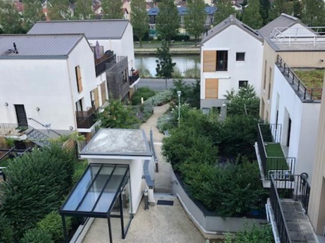 93320 – LES PAVILLONS SOUS BOIS – APPARTEMENT – 40 M² – 2 PIÈCES – BALCON – VUE CANAL – PARKING EN SUS – IMMEUBLE 2015