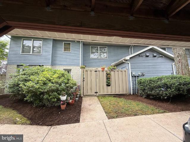 933 3 W Whitehall Road