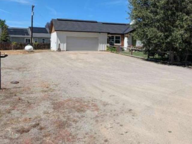 933 Baldwin Ln