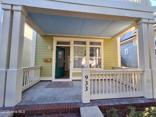 933 S 8th Street